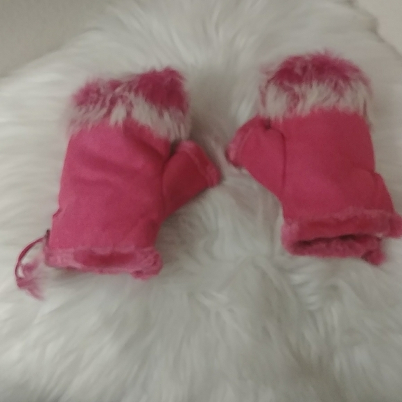 Hot Pink Faux Fur Fleece Fingerless Gloves - Picture 6 of 15